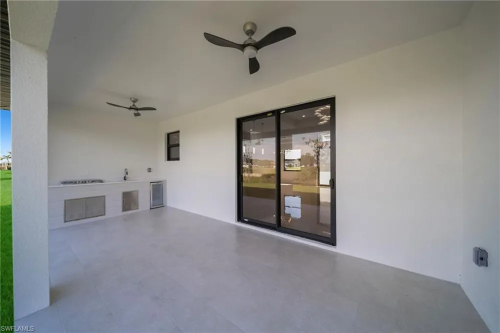 908 NE 11th Avenue Cape Coral, FL 33909
