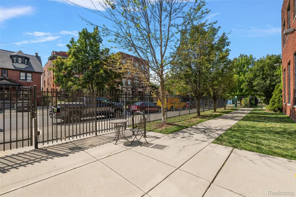 444 W Willis Street #402 Detroit City, MI 48201