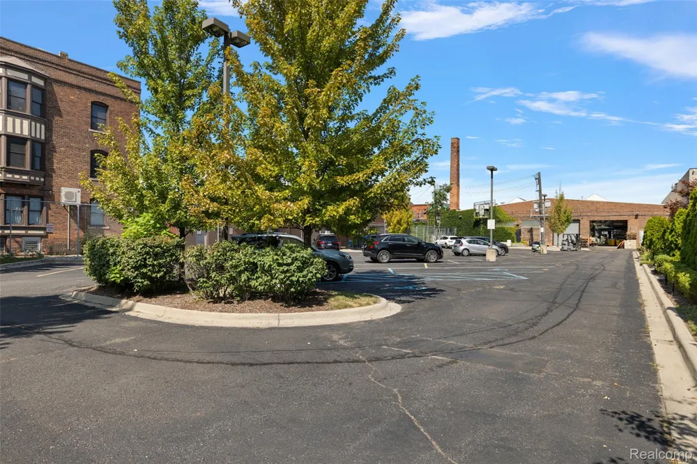 444 W Willis Street #402 Detroit City, MI 48201