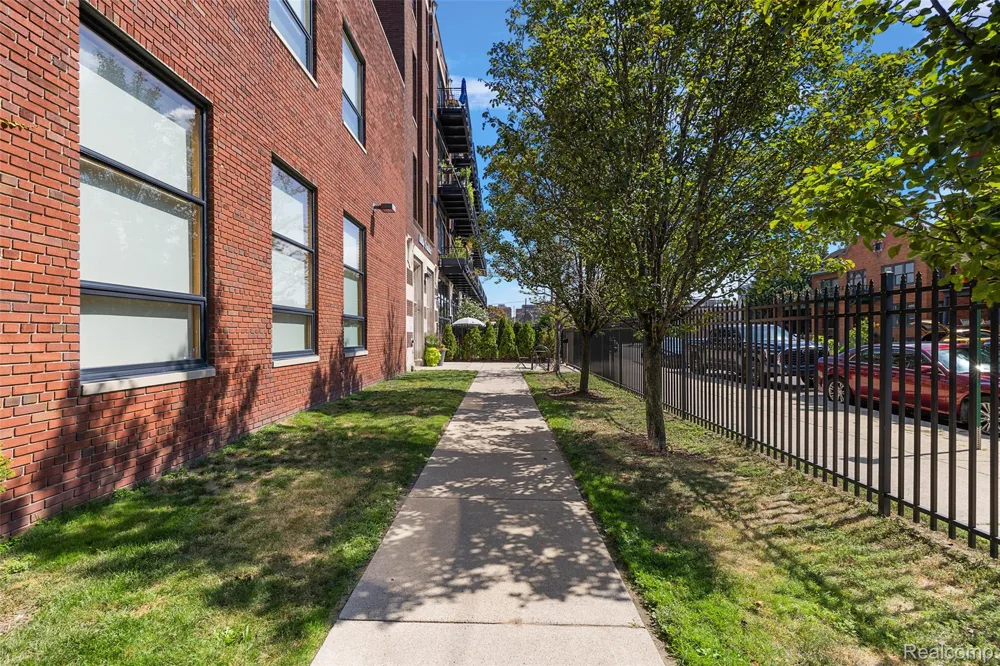 444 W Willis Street #402 Detroit City, MI 48201