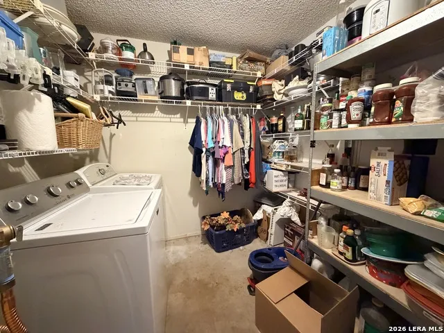613 VAL VERDE DR Pleasanton, TX 78064