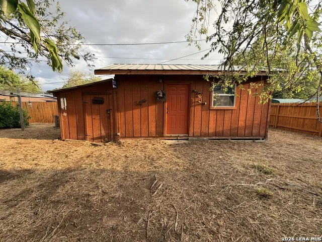 613 VAL VERDE DR Pleasanton, TX 78064