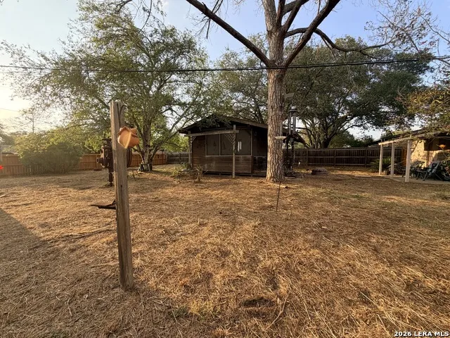 613 VAL VERDE DR Pleasanton, TX 78064