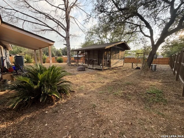 613 VAL VERDE DR Pleasanton, TX 78064