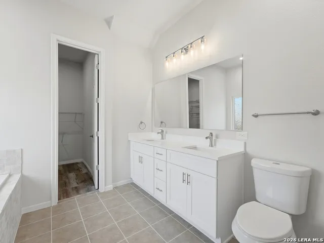 5014 Fawn Lk San Antonio, TX 78244