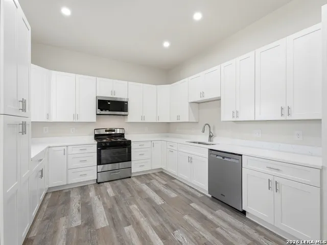 5014 Fawn Lk San Antonio, TX 78244