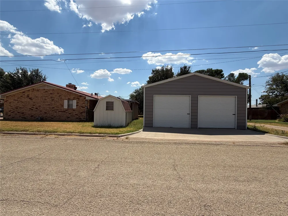 1209 Park Street Seymour, TX 76380