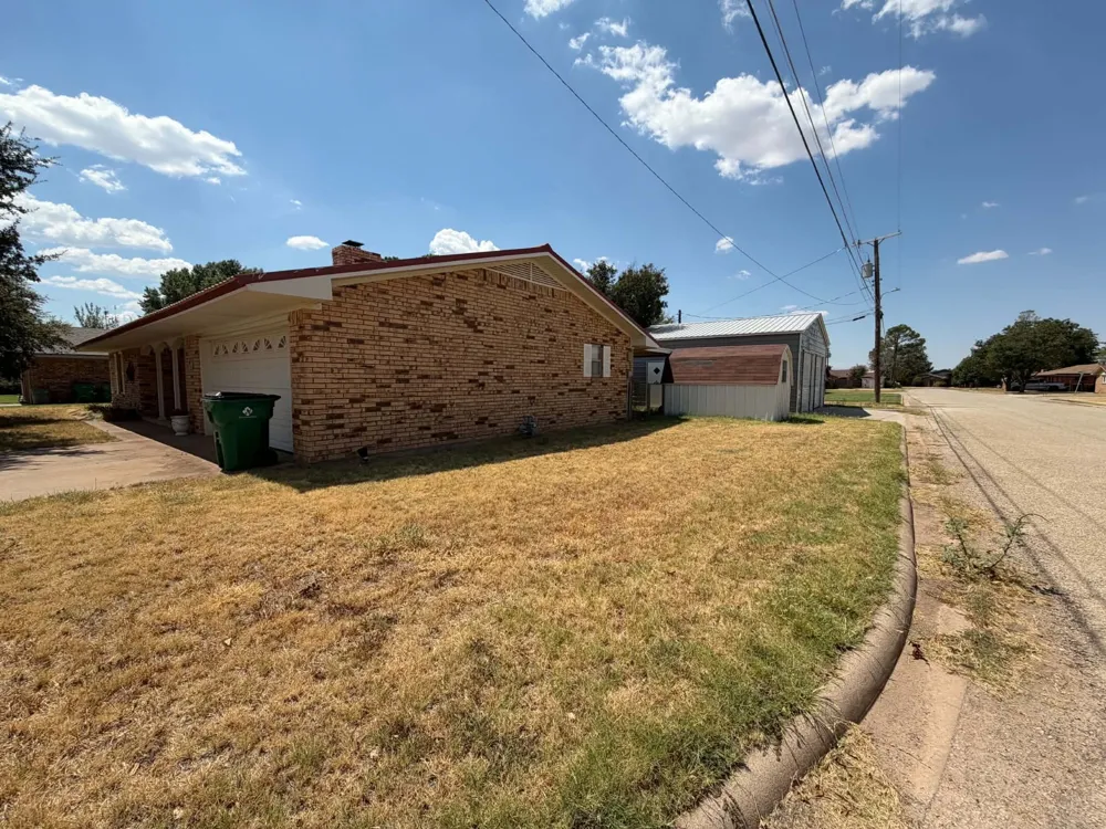 1209 Park Street Seymour, TX 76380