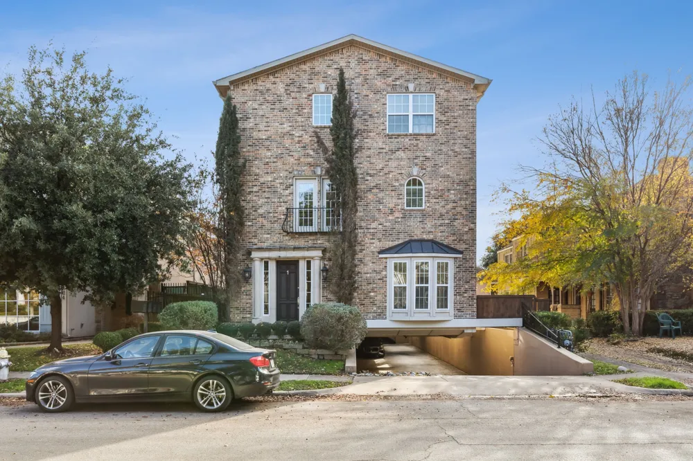 4120 Hawthorne Avenue #2 Dallas, TX 75219