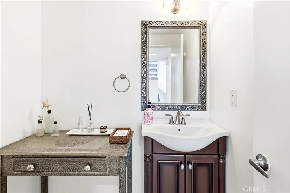 602 Marguerite #2 Corona del Mar, CA 92625