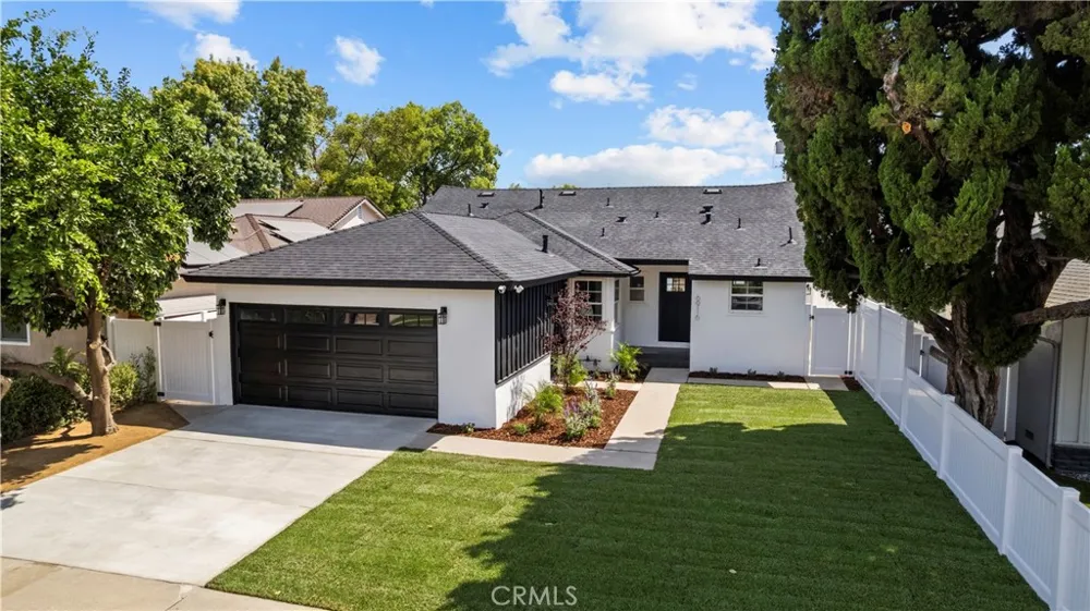 6916 Bianca Lake Balboa, CA 91406