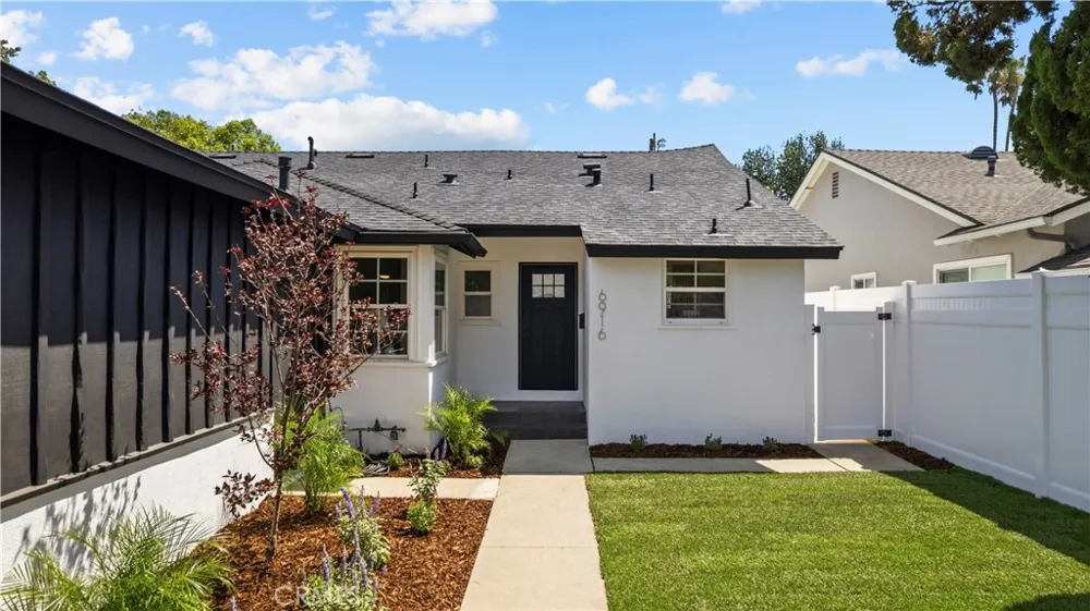6916 Bianca Lake Balboa, CA 91406