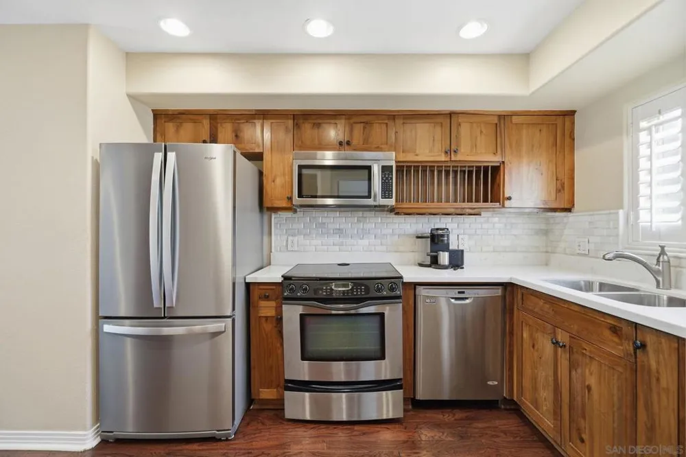801 W Hawthorn #406 San Diego, CA 92101