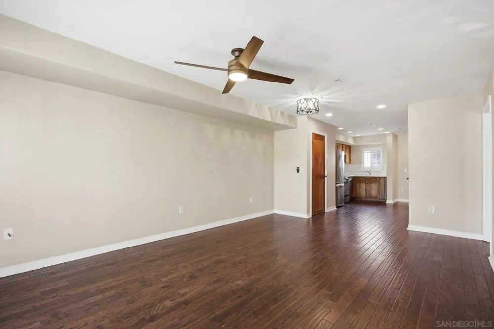 801 W Hawthorn #406 San Diego, CA 92101