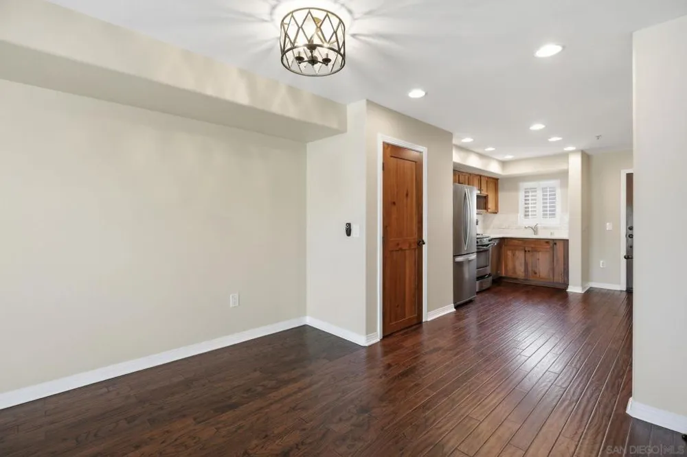 801 W Hawthorn #406 San Diego, CA 92101
