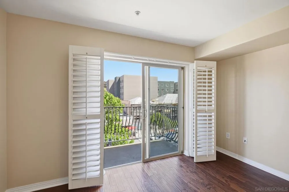 801 W Hawthorn #406 San Diego, CA 92101