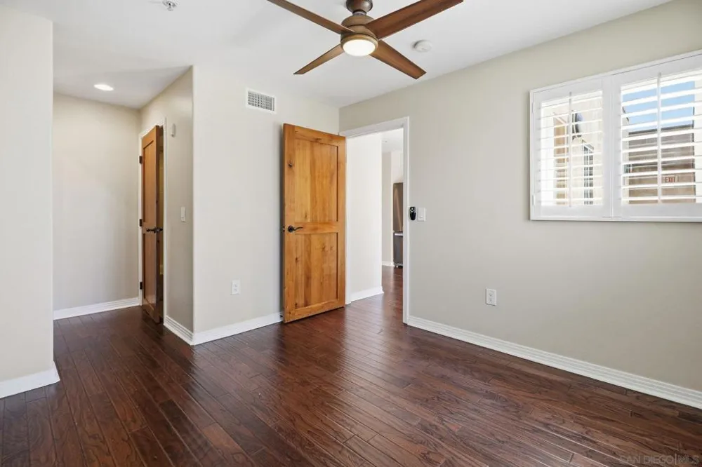 801 W Hawthorn #406 San Diego, CA 92101