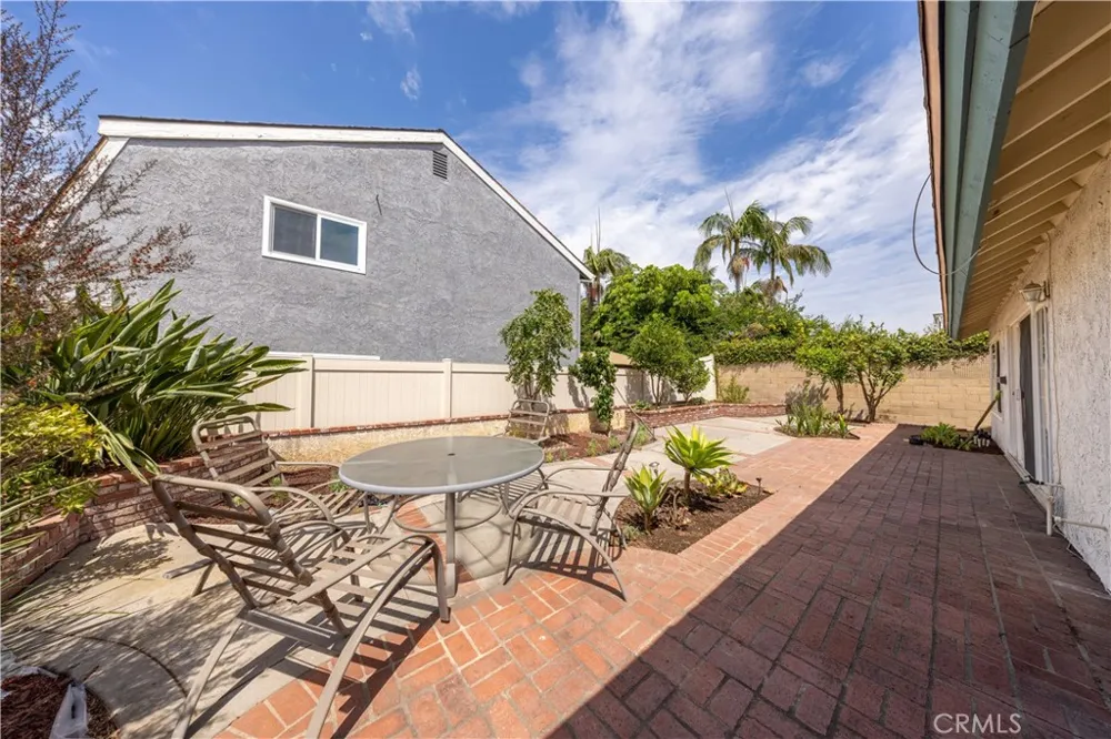 5 Taylor Irvine, CA 92620
