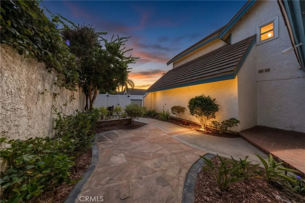 5 Taylor Irvine, CA 92620