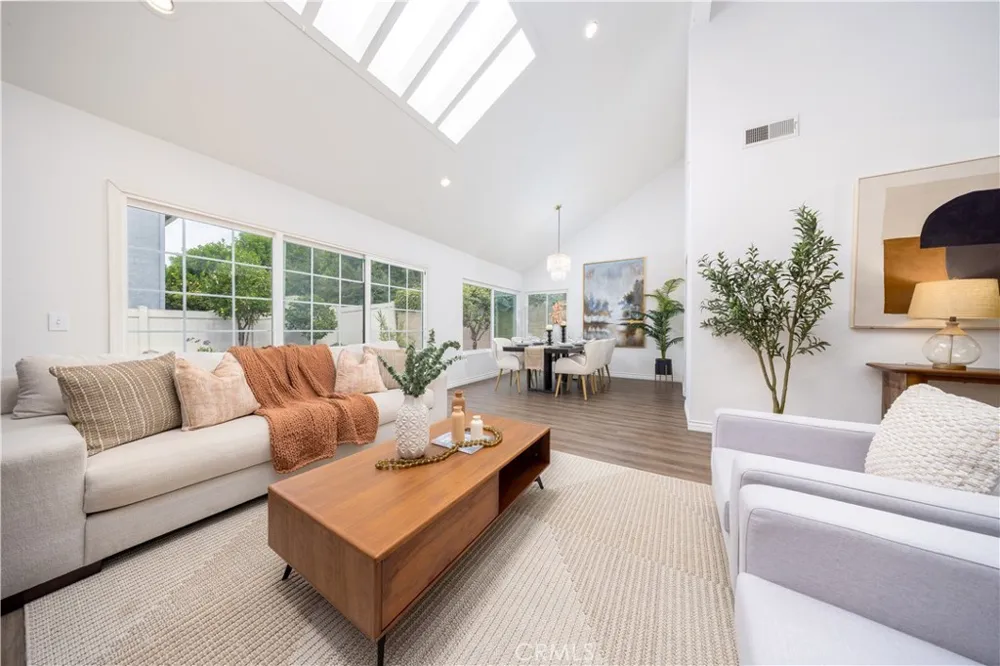 5 Taylor Irvine, CA 92620