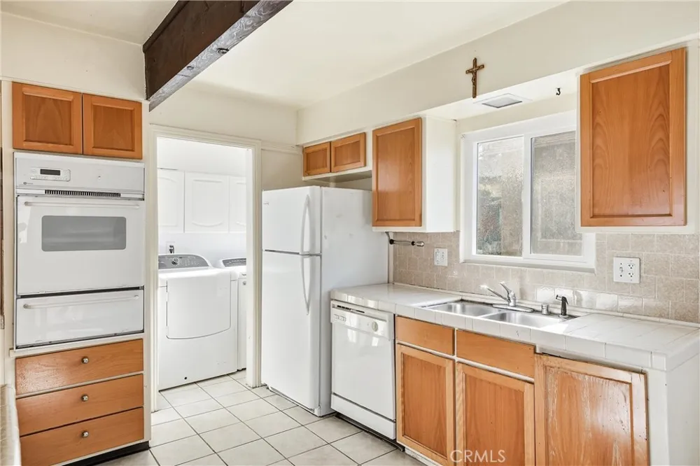 2834 Pacific Coast Highway Torrance, CA 90505