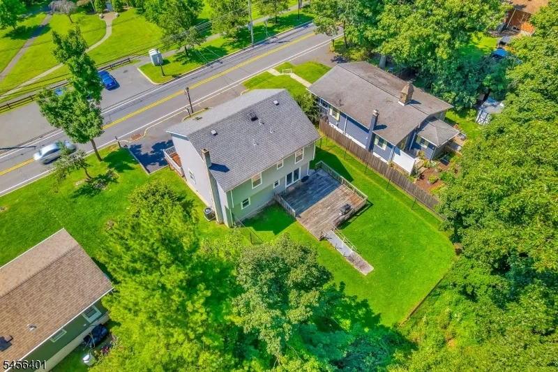 13 Hopatchung Rd Hopatcong, NJ 07843