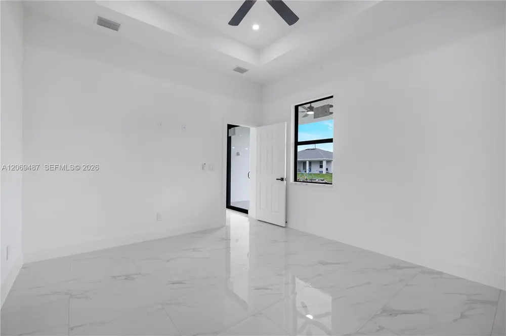 3005 S Ida Ave Lehigh Acres, FL 33971