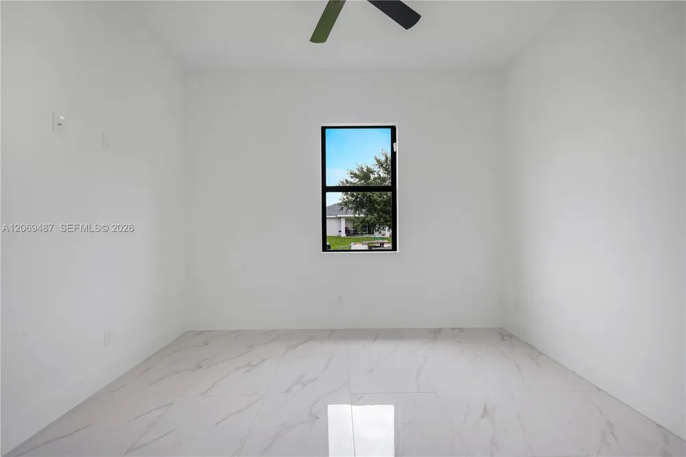 3005 S Ida Ave Lehigh Acres, FL 33971