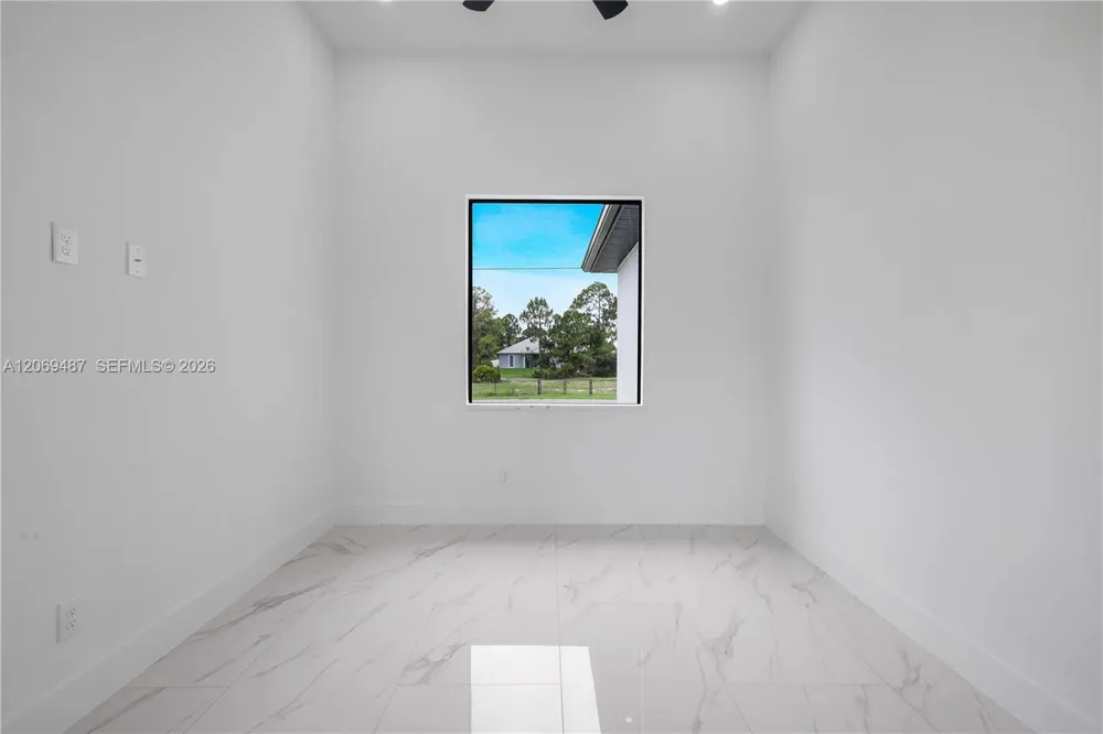 3005 S Ida Ave Lehigh Acres, FL 33971