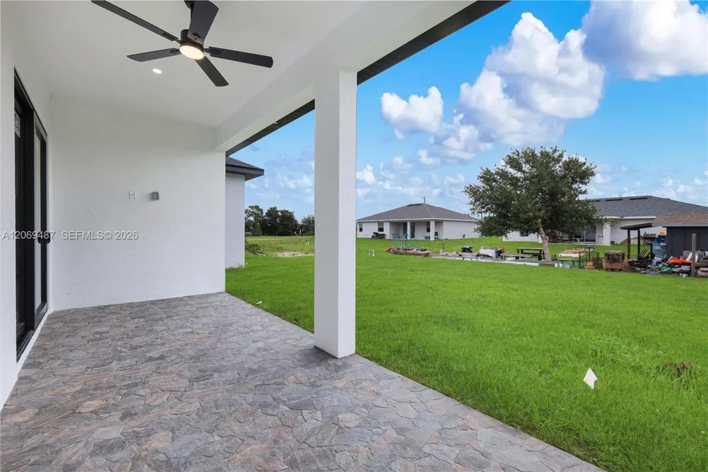 3005 S Ida Ave Lehigh Acres, FL 33971