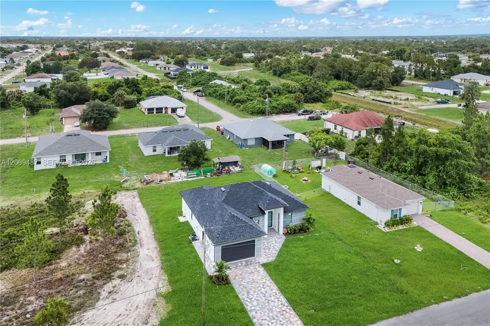 3005 S Ida Ave Lehigh Acres, FL 33971