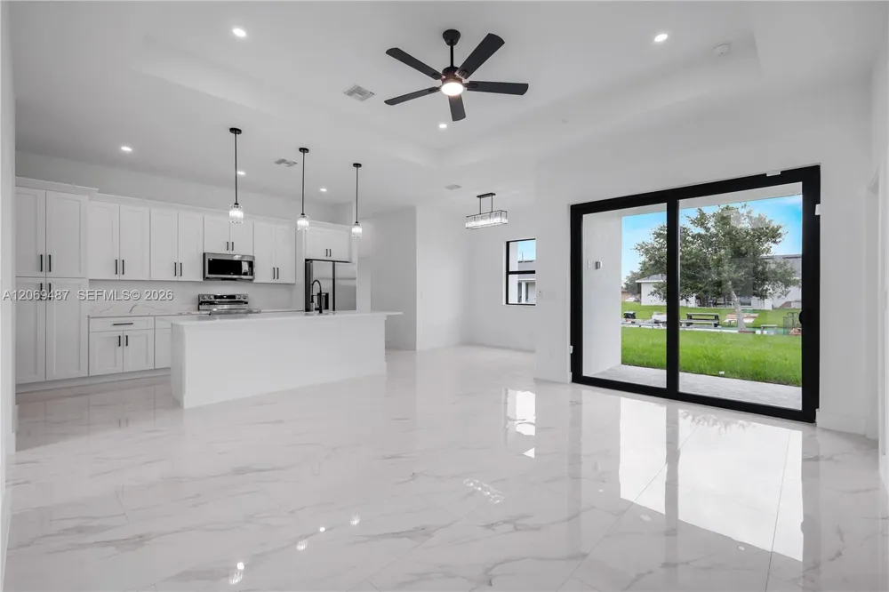 3005 S Ida Ave Lehigh Acres, FL 33971
