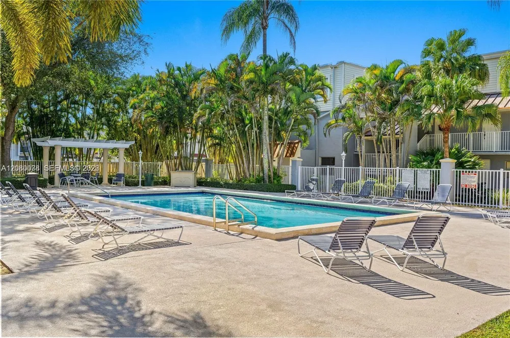 4600 SW 67th Ave #248 Miami, FL 33155