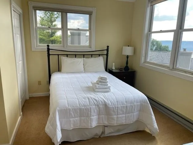 Pinnacle Place Glen Arbor Township, MI 49636