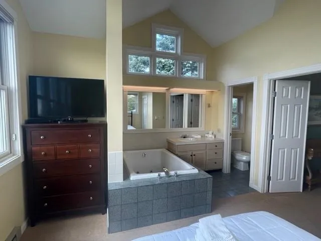 Pinnacle Place Glen Arbor Township, MI 49636