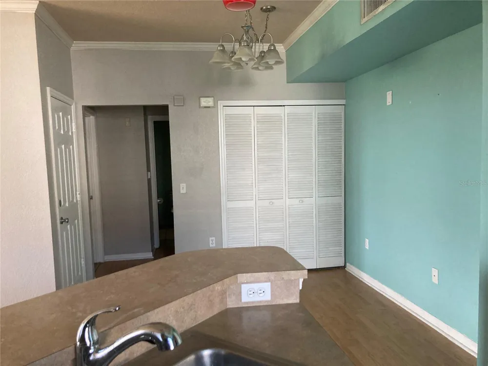 5541 ROSEHILL ROAD #101 Sarasota, FL 34233