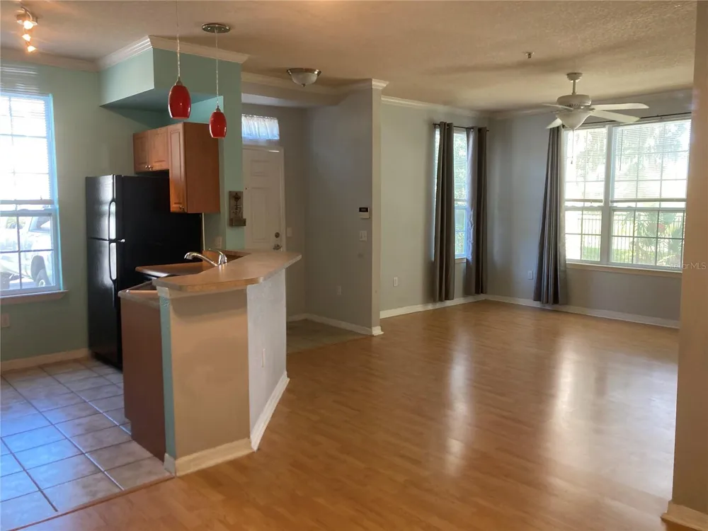 5541 ROSEHILL ROAD #101 Sarasota, FL 34233
