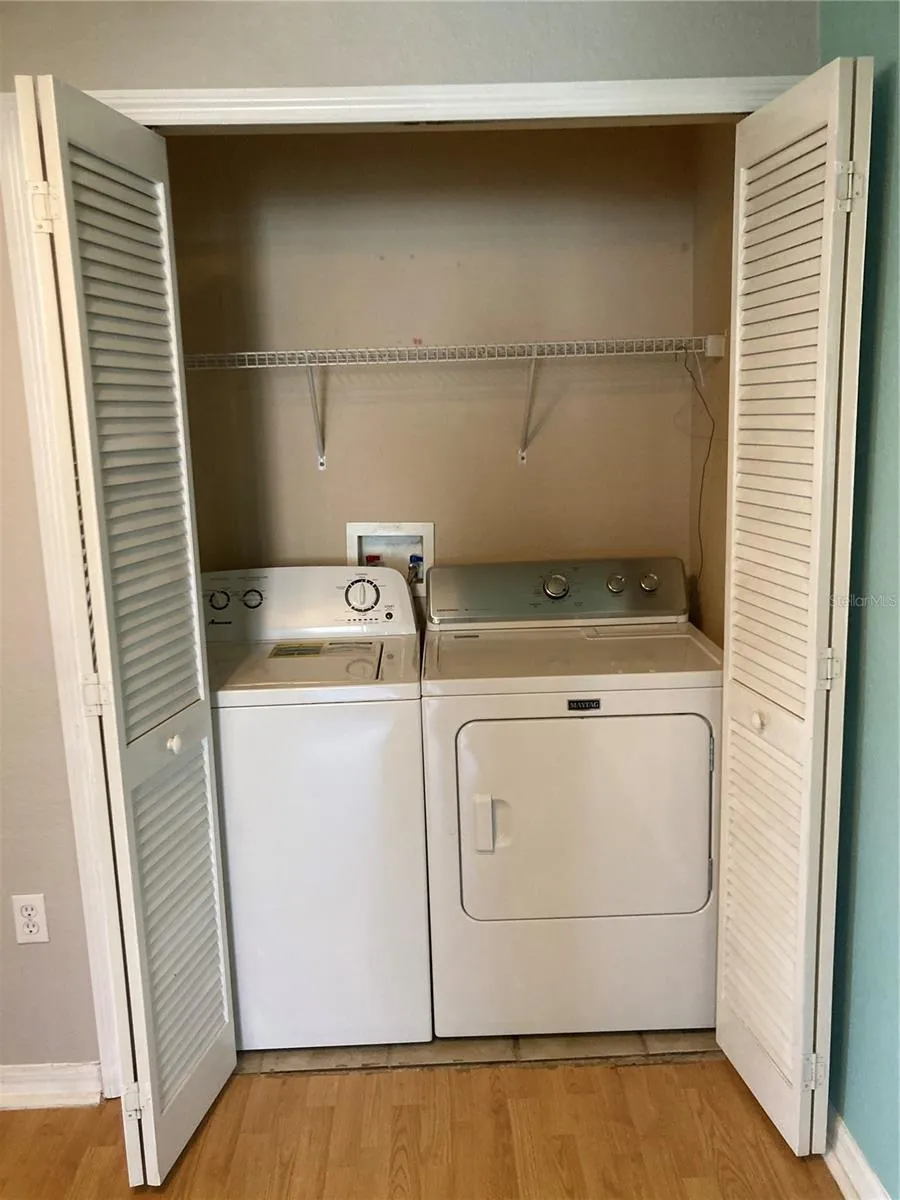 5541 ROSEHILL ROAD #101 Sarasota, FL 34233