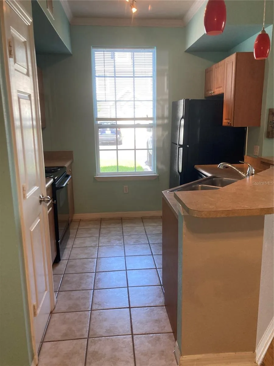 5541 ROSEHILL ROAD #101 Sarasota, FL 34233