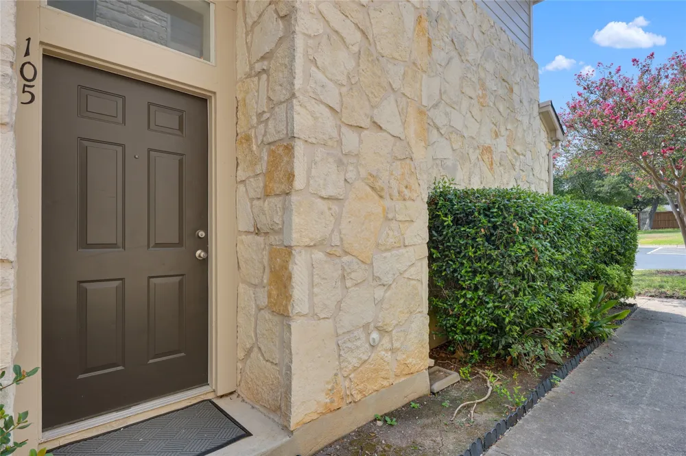7501 Shadowridge Run #105 Austin, TX 78749