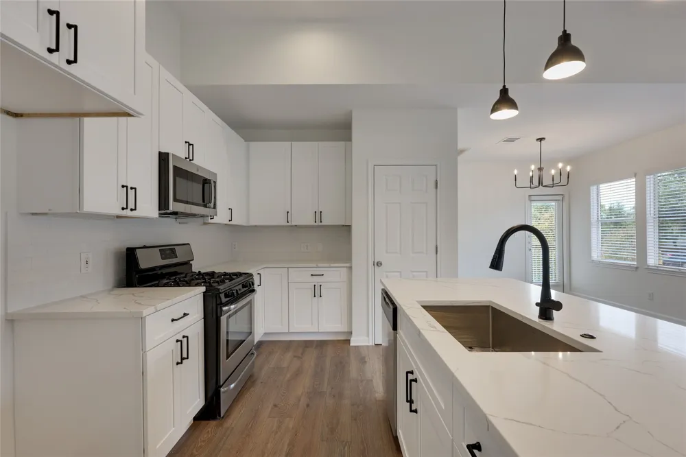 7501 Shadowridge Run #105 Austin, TX 78749