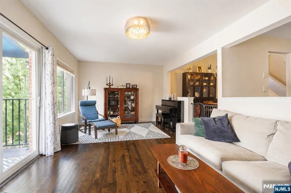 1 Mt Vernon Verona, NJ 07044