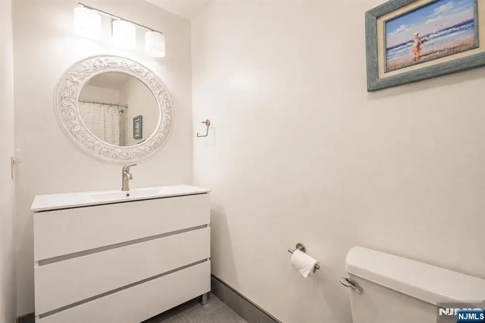 1 Mt Vernon Verona, NJ 07044