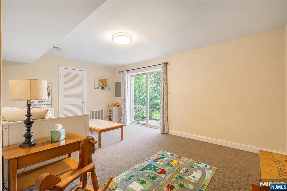 1 Mt Vernon Verona, NJ 07044