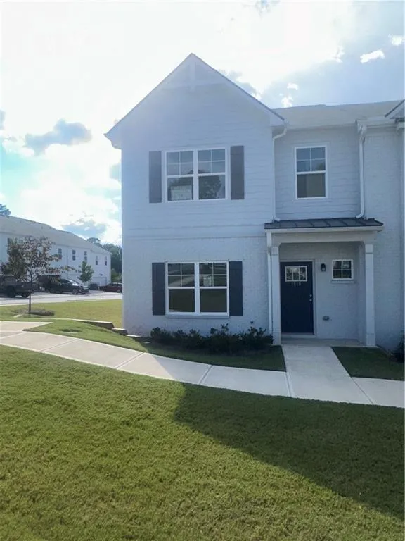 1918 Christine Way #112 Conyers, GA 30013