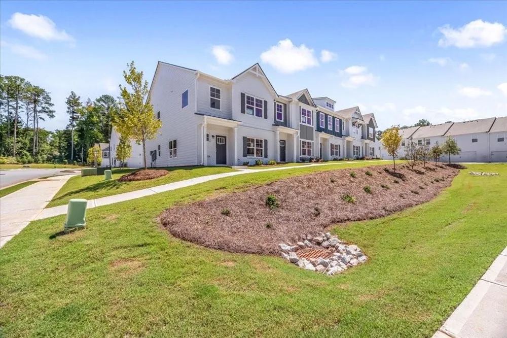1918 Christine Way #112 Conyers, GA 30013