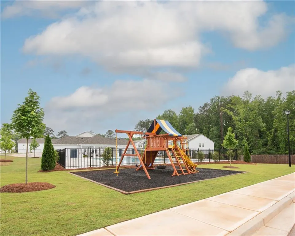 1918 Christine Way #112 Conyers, GA 30013