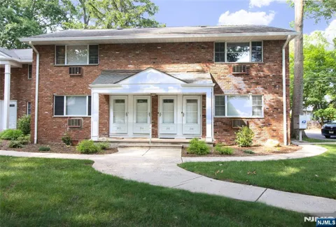 216 Washington Drive 216