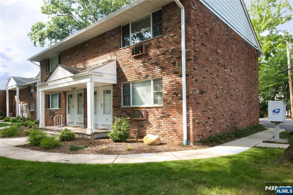 216 Washington Drive 216 Ramsey, NJ 07446