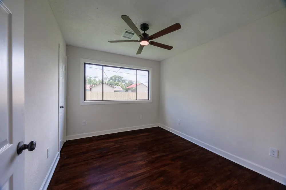 5618 Southbrook Street Houston, TX 77033